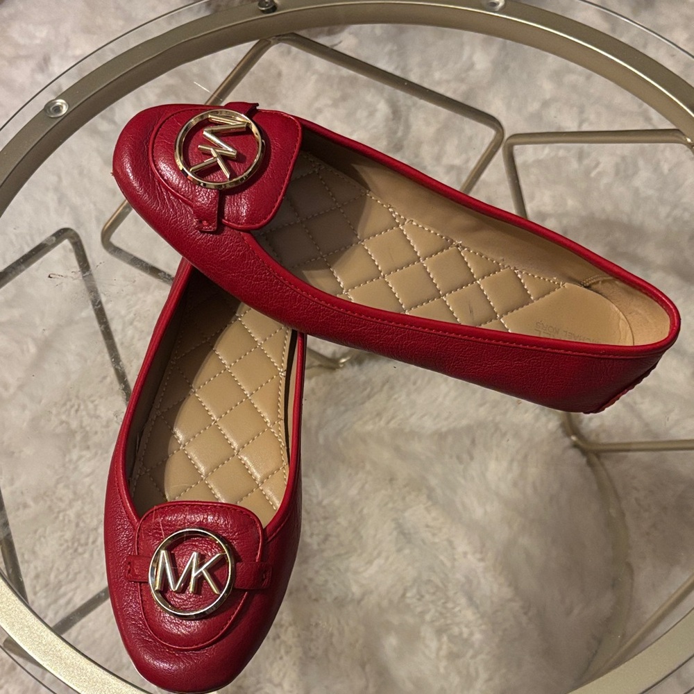 Michael Kors Red Leather Loafers with Gold Logo - Picture 4 of 9